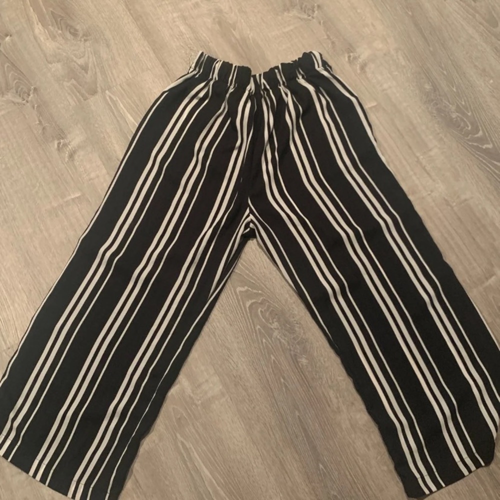 Women’s flowy pant